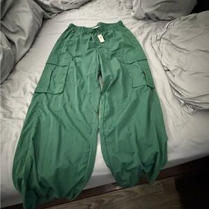 Aerie Green Cargo Pants